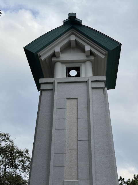 An interesting architectural detail found while exploring Nishi Park. This seems to be some kind of stone monument or structu