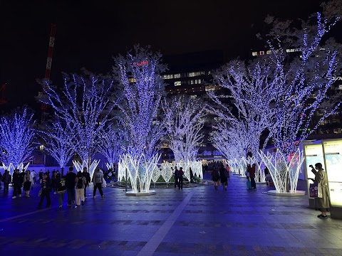 Arrived in Fukuoka.  This is right outside the main train station. This illuminated square is Hakata Station's East Plaza (Ha